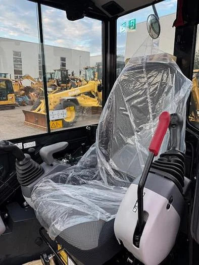 Mini-pelle Hitachi ZX26U-6-2t7