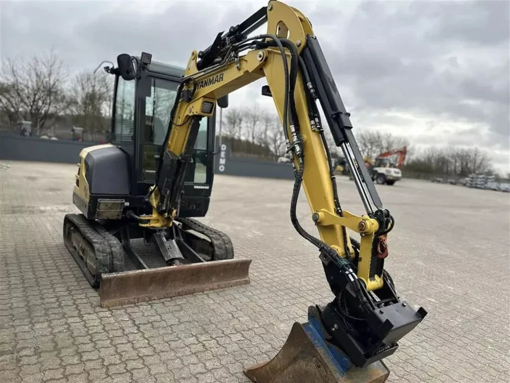Yanmar SV26 CTR3-2T7-Mini pelle